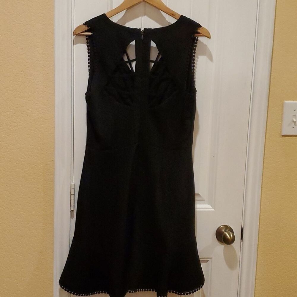 Adeline Rae mini Dress Size L - Picture 8 of 8